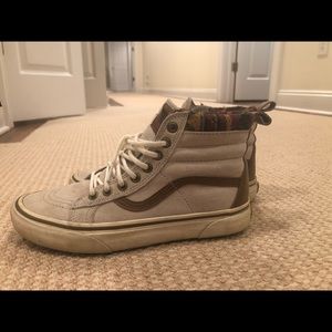VANS WOMEN SIZE 8